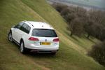 Volkswagen Golf Alltrack 2017 года (UK)